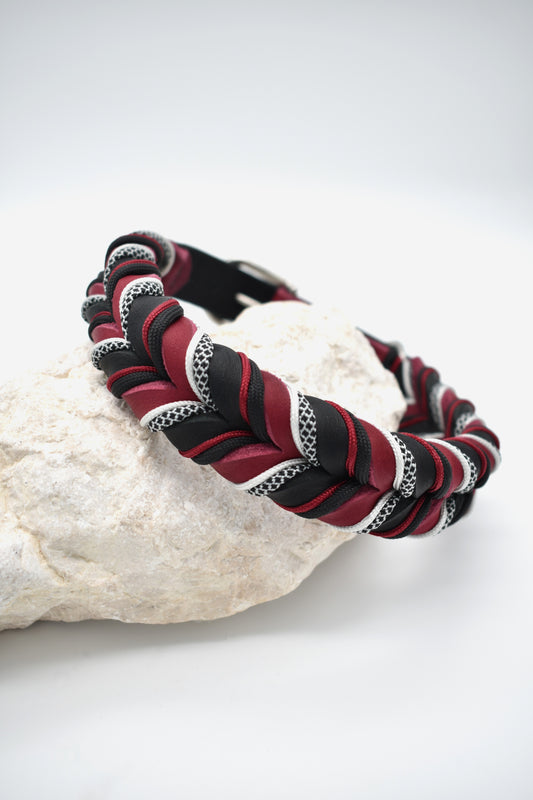 zweifarbiges Fettlederhalsband mit Paracord